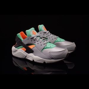 SOLD Nike Air Huarache